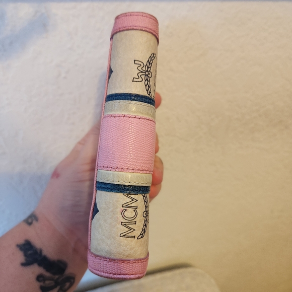 💯 AUTHENTIC MCM WALLET - Picture 9 of 16